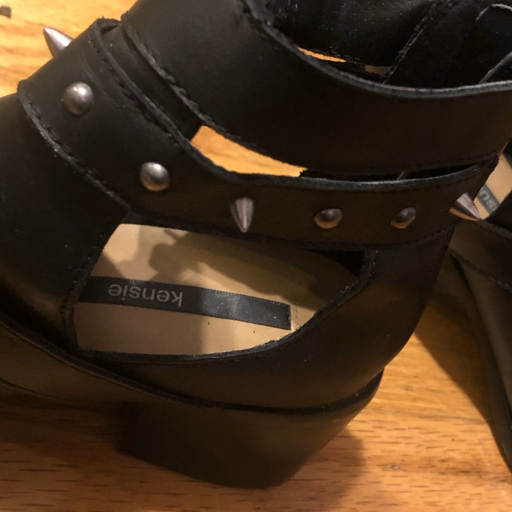 Boots - Picture 4 of 4